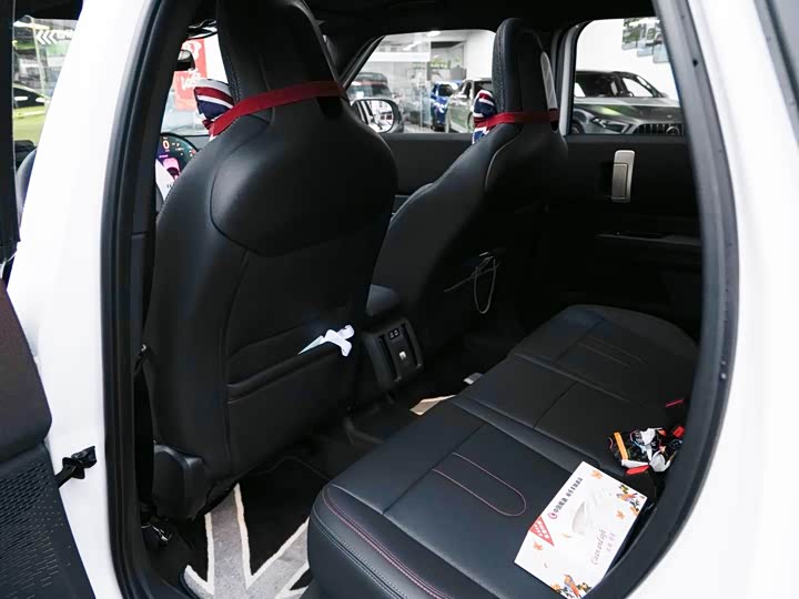Mini Countryman JCW, 2025 — фото 8 из 9