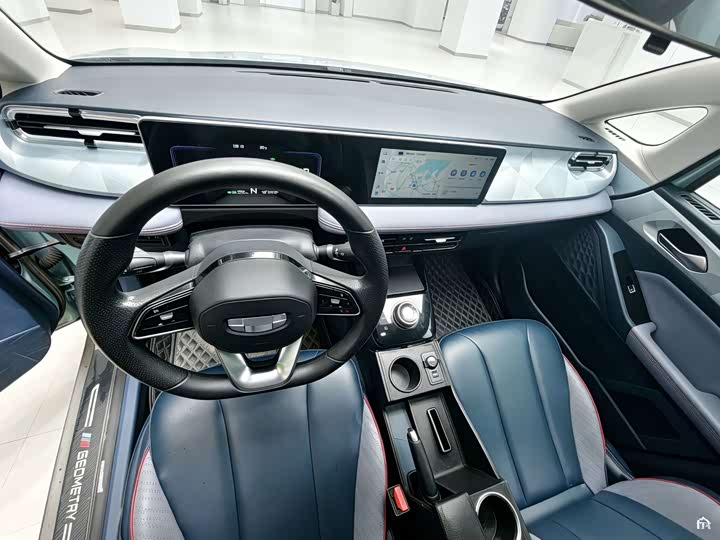 Geely Geometry E Firefly, 2022 — фото 8 из 9