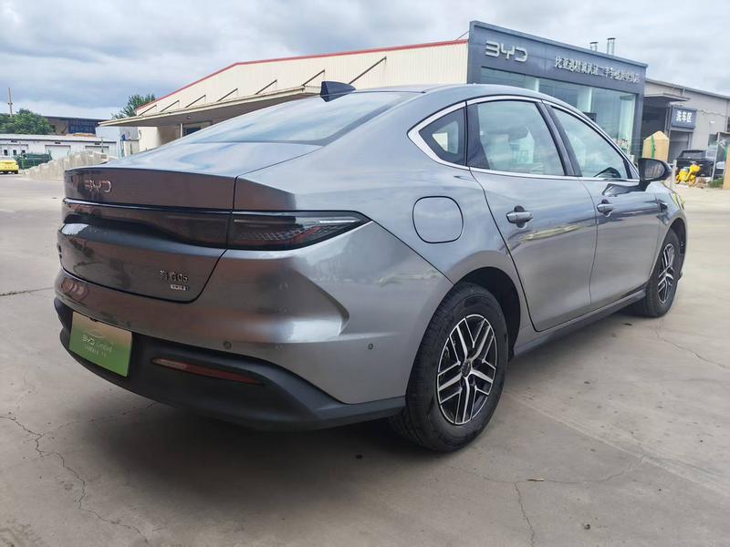 BYD Seal 05 DM-i Hybrid, 2024 — фото 6 из 10