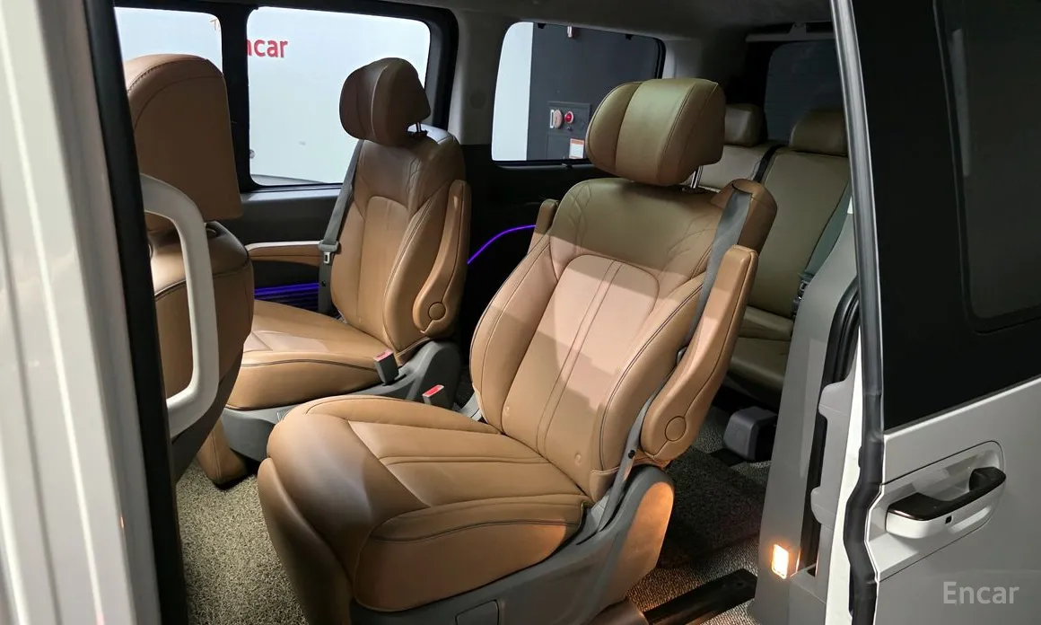Hyundai Staria, 2022 — фото 11 из 12