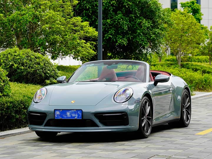 Porsche 911, 2022 — фото 8 из 9
