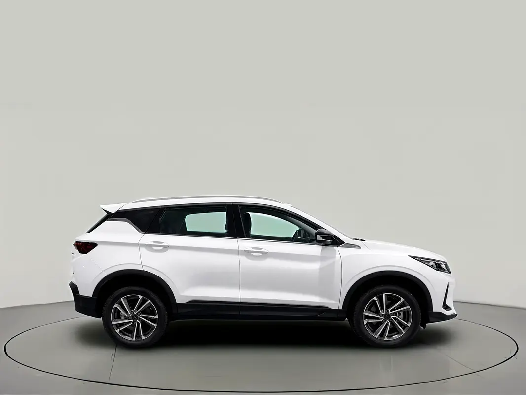 Geely Coolray, 2025 — фото 5 из 10