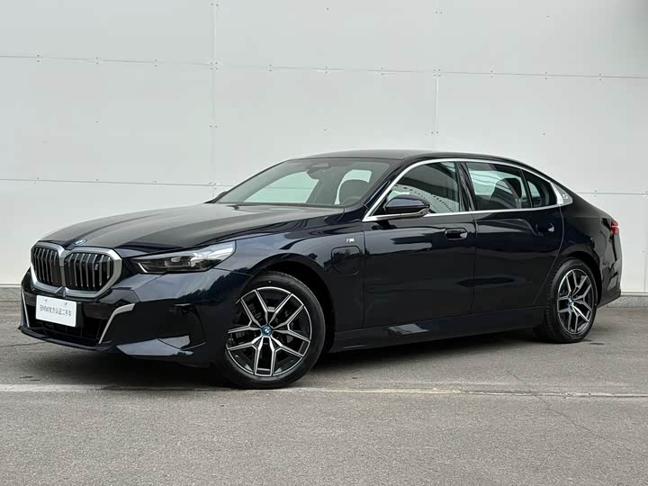 BMW i5, 2025 — купить в Казани под ключ