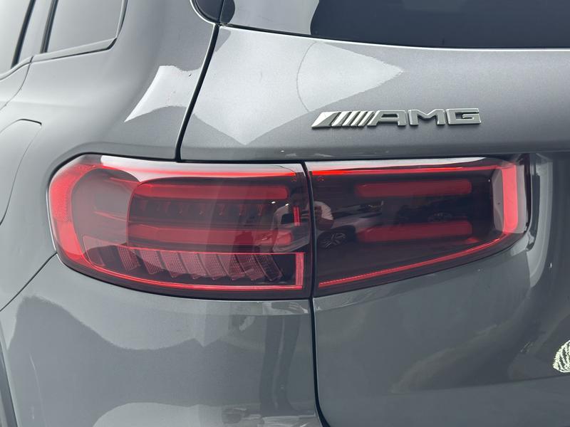 Mercedes-Benz GLB-Class AMG, 2024 — фото 10 из 12