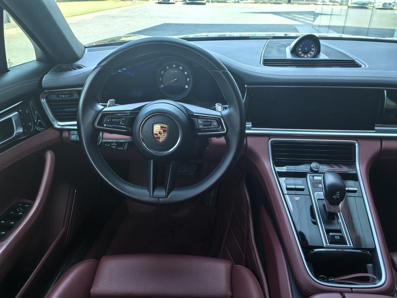 Porsche Panamera, 2023 — фото 9 из 12