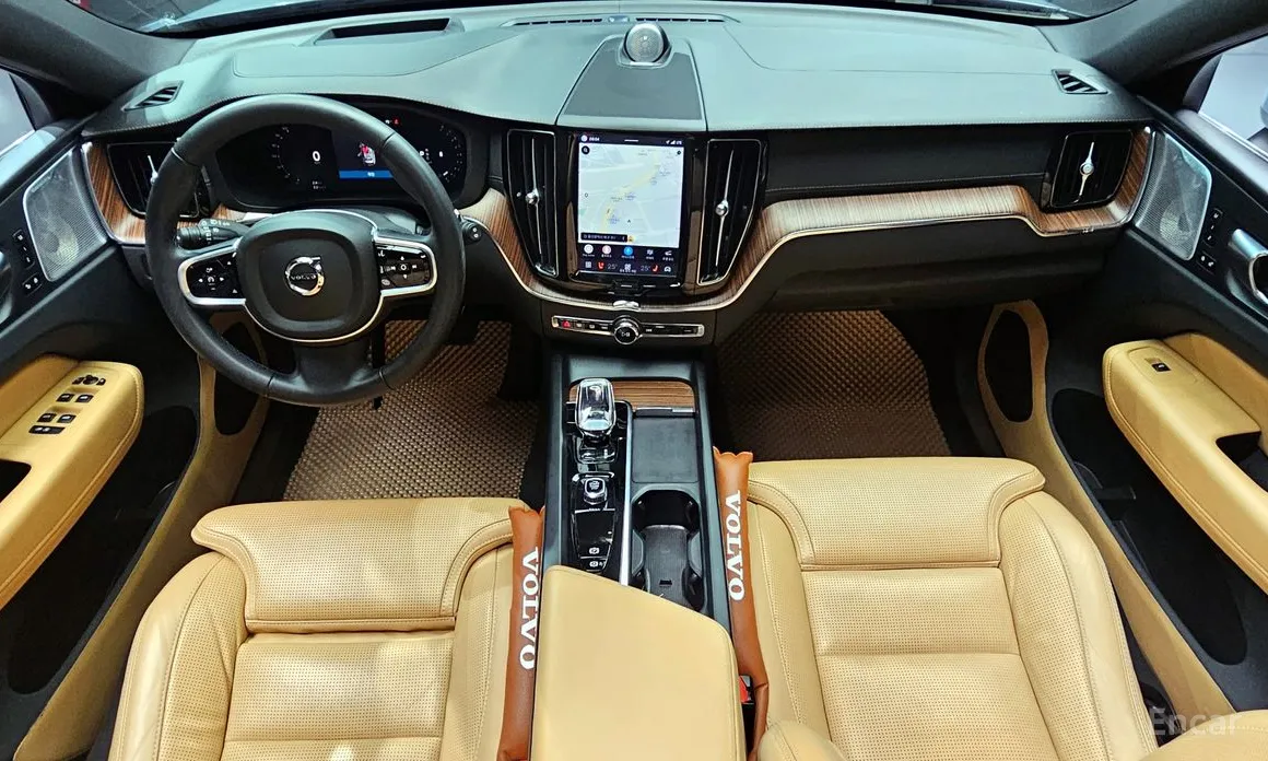 Volvo XC60, 2022 — фото 7 из 12