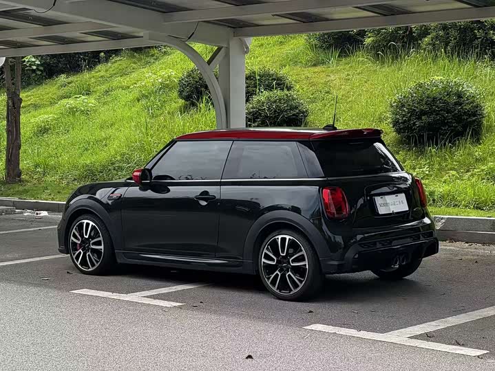 Mini Mini JCW, 2022 — фото 3 из 9