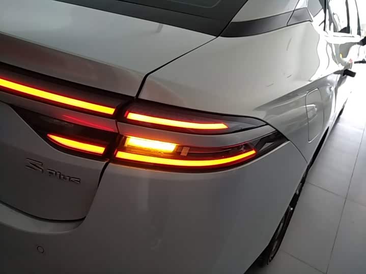 GAC Aion S Plus, 2023 — фото 8 из 9