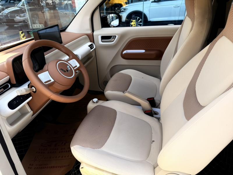 Wuling Mini EV, 2024 — фото 8 из 9