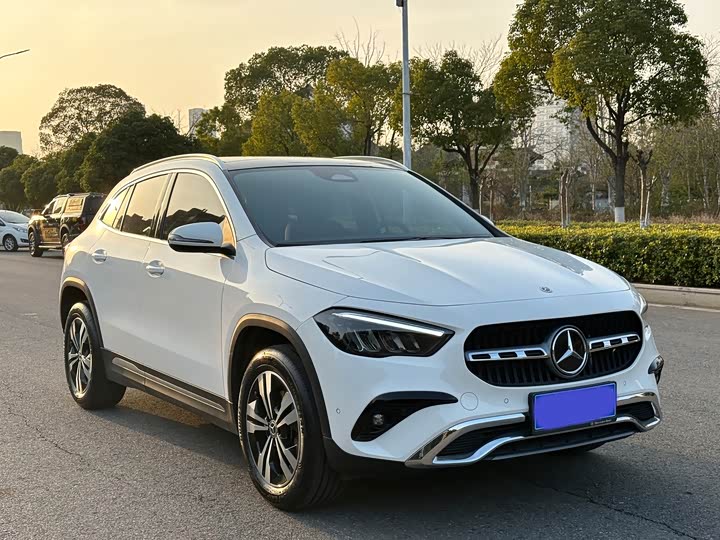 Mercedes-Benz GLA-Class, 2024 — фото 4 из 9