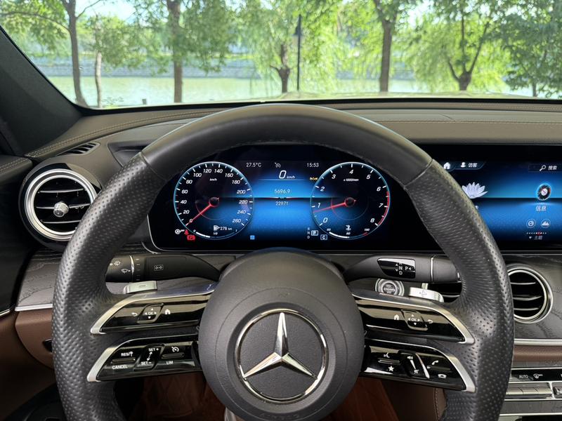 Mercedes-Benz E-Class, 2023 — фото 10 из 12