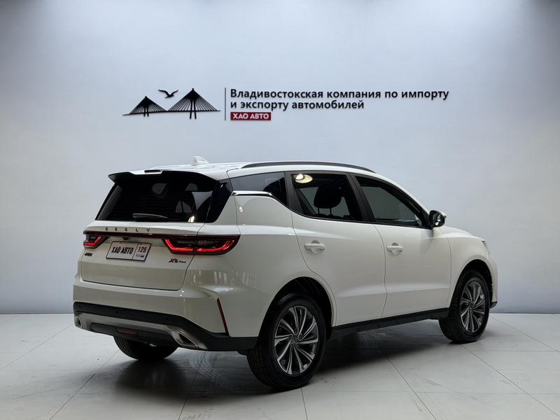Geely Vision X6, 2023 — фото 6 из 12