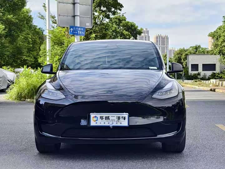 Tesla Model Y, 2022 — фото 2 из 9