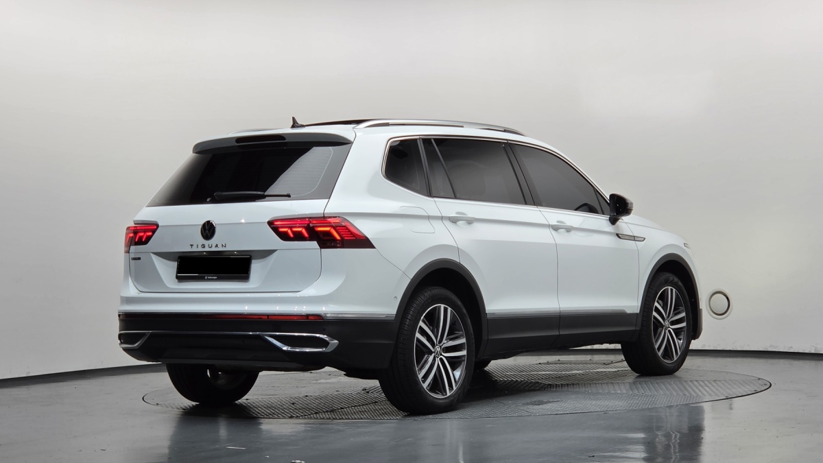 Volkswagen Tiguan, 2024 — фото 2 из 12
