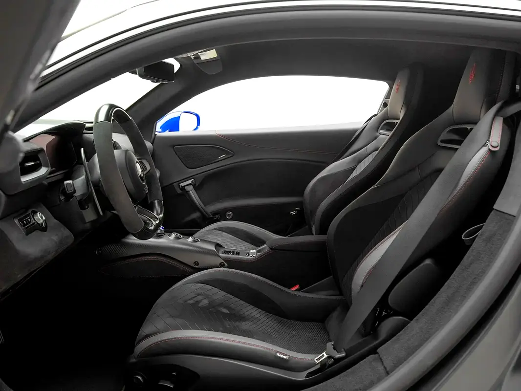 Maserati MC20, 2022 — фото 10 из 10