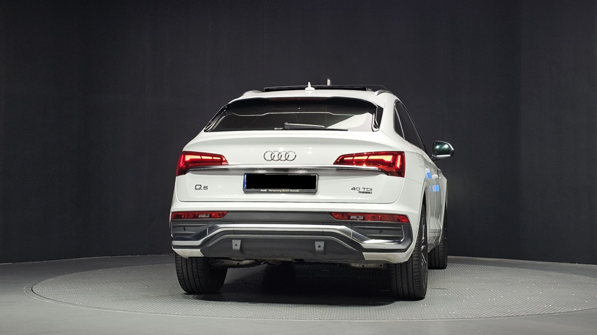 Audi Q5, 2022 — фото 4 из 12