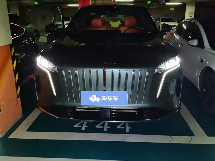 Hongqi HS6 Hybrid, 2025 — фото 2 из 9