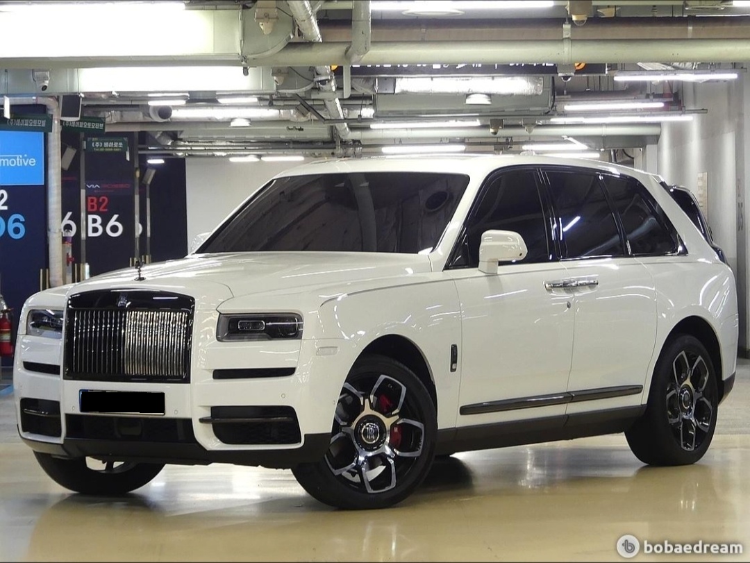 Rolls-Royce Cullinan, 2023 — фото 2 из 12