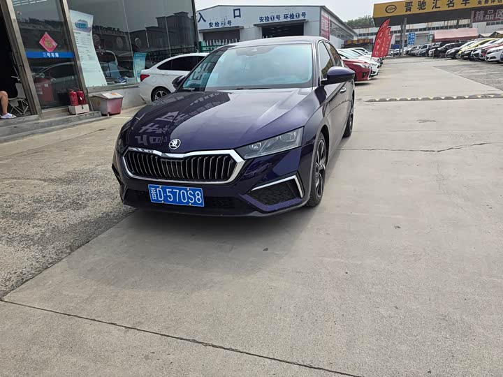 Skoda Octavia Pro, 2022 — купить в Брянске под ключ