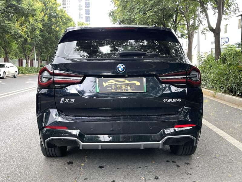 BMW iX3, 2023 — фото 5 из 11