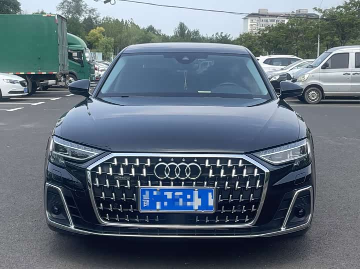Audi A8, 2023 — фото 2 из 9