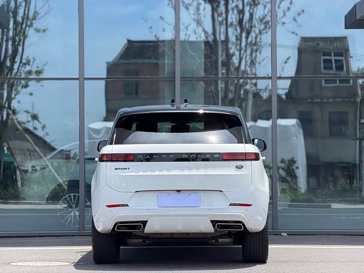 Land Rover Range Rover Sport, 2023 — фото 4 из 9