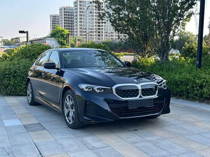 BMW i3, 2025 — фото 3 из 9
