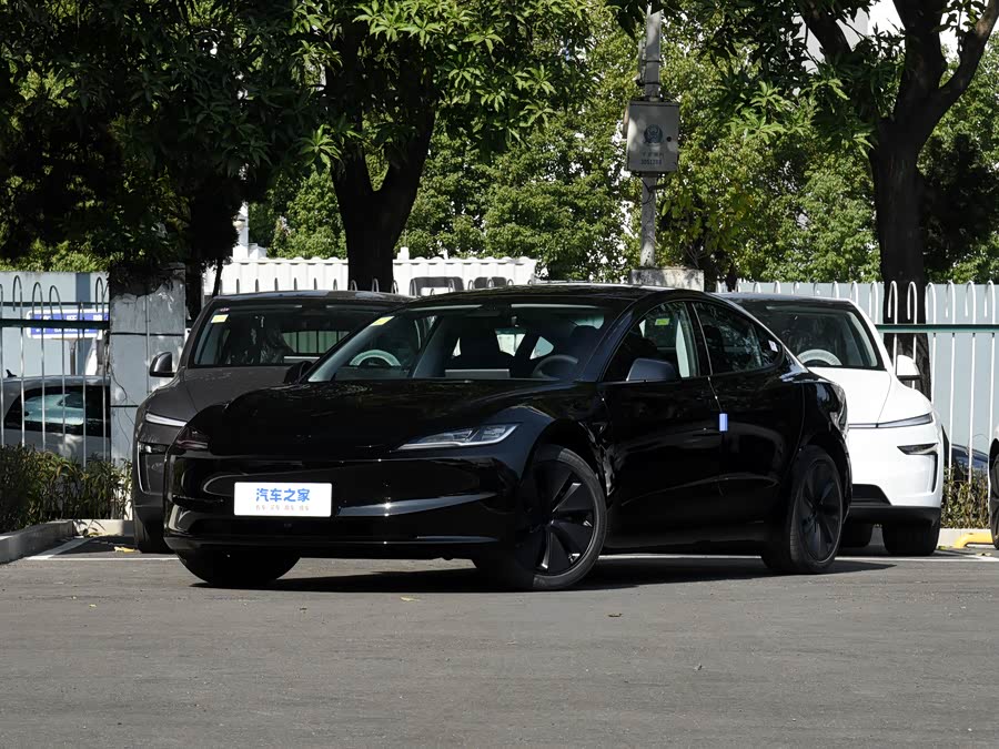 Tesla Model 3, 2026 — купить в Москве под ключ