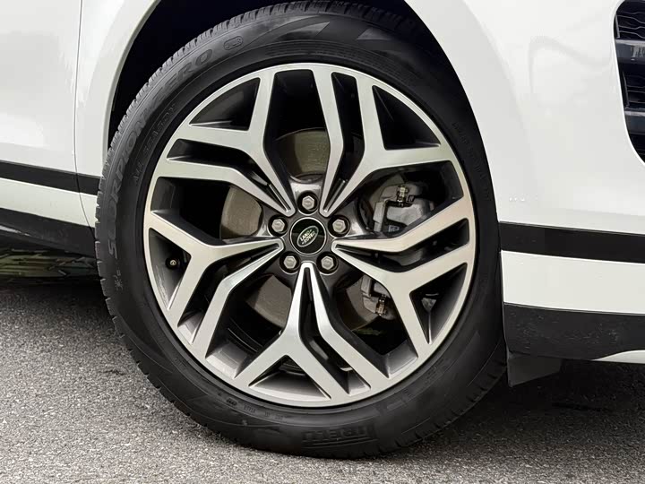 Land Rover Range Rover Evoque L, 2023 — фото 8 из 9
