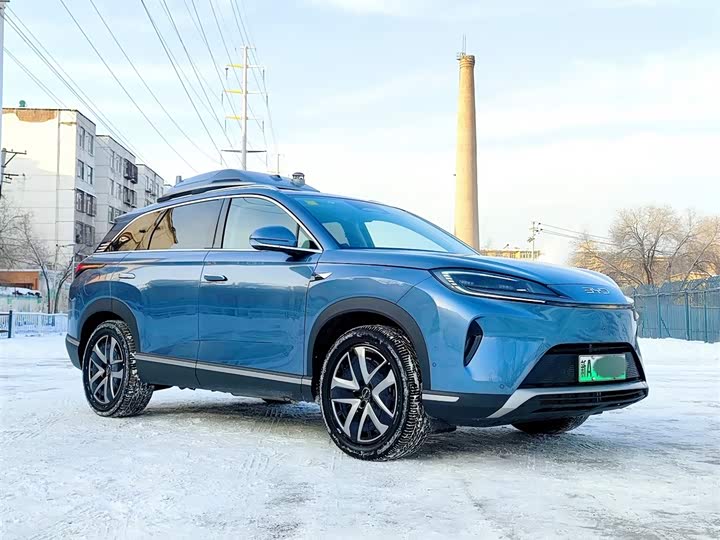 BYD Sea Lion 07 DM-i Hybrid, 2025 — фото 3 из 12