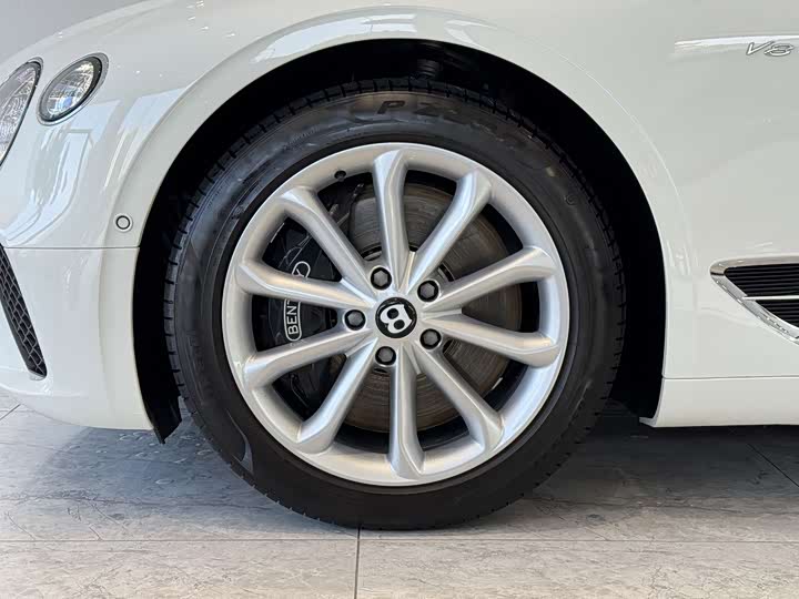 Bentley Continental GT, 2023 — фото 4 из 9