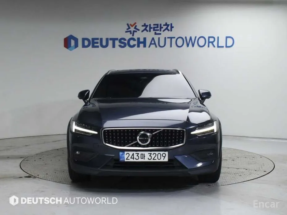 Volvo V60, 2022 — фото 3 из 12