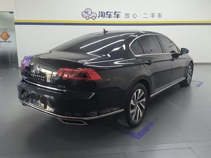 Volkswagen Magotan GTE Hybrid, 2022 — фото 3 из 9