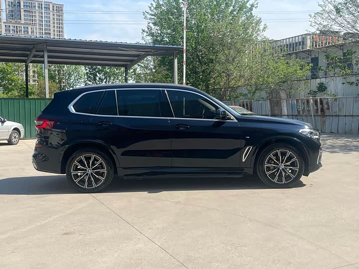 BMW X5, 2022 — фото 7 из 9