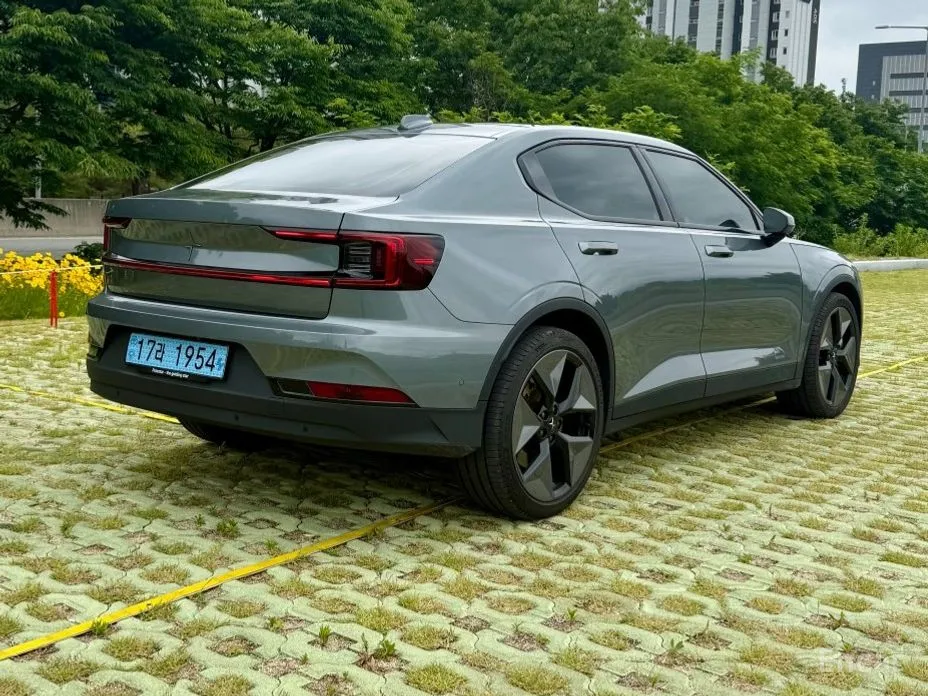 Polestar 2, 2025 — фото 4 из 12