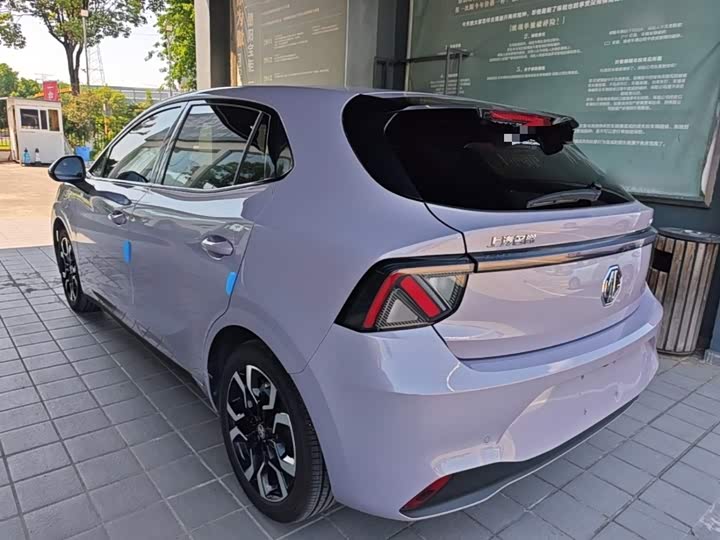 MG Motor 4 EV, 2025 — фото 5 из 9