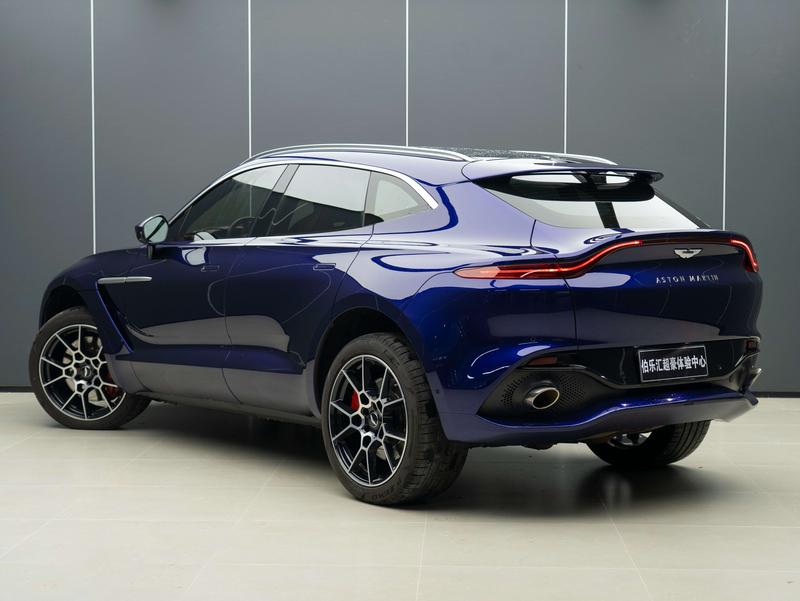Aston Martin DBX, 2022 — фото 3 из 12
