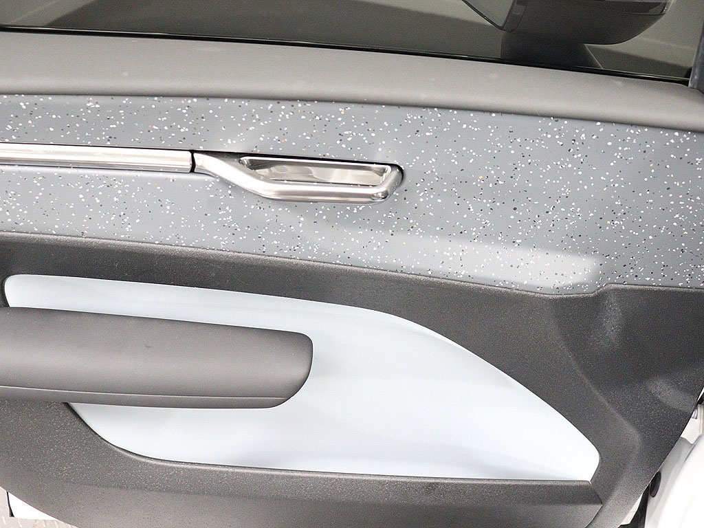 Volvo EX30, 2025 — фото 10 из 12