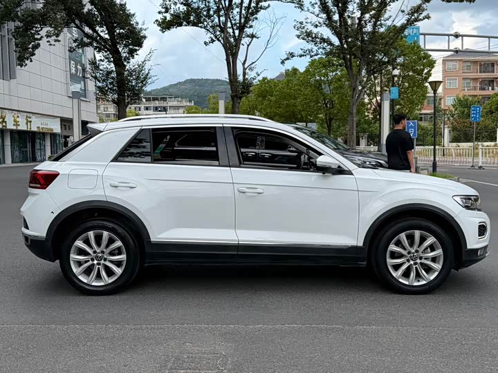 Volkswagen T-Roc, 2022 — фото 4 из 9