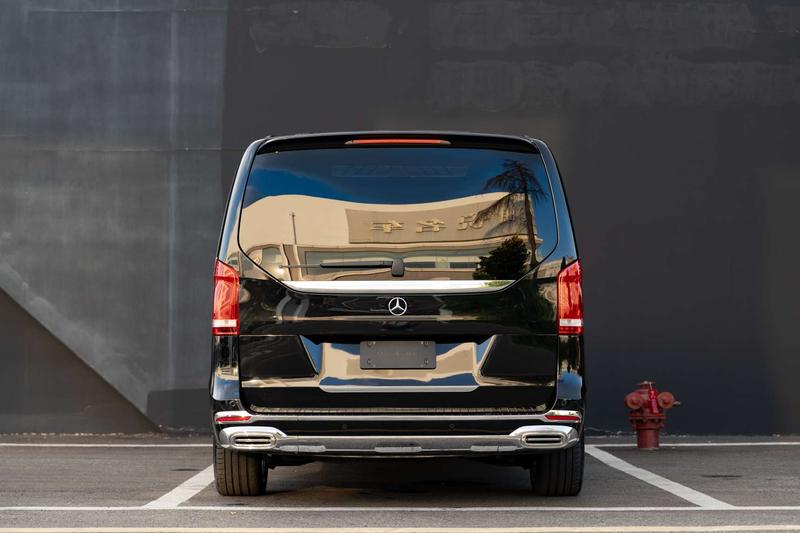 Mercedes-Benz V-Class, 2023 — фото 5 из 12