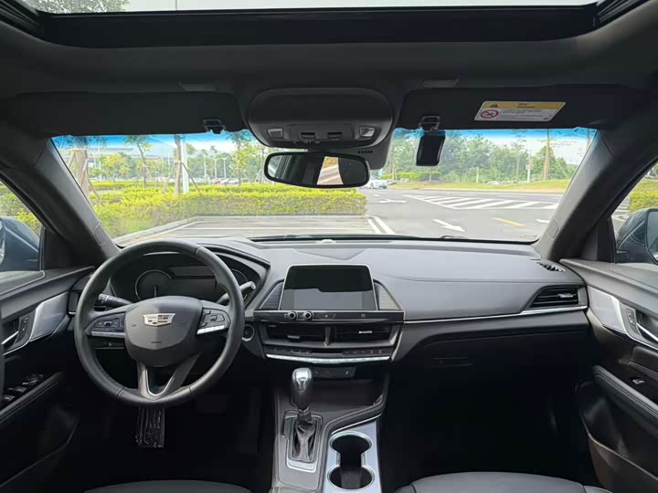 Cadillac CT4, 2022 — фото 8 из 9