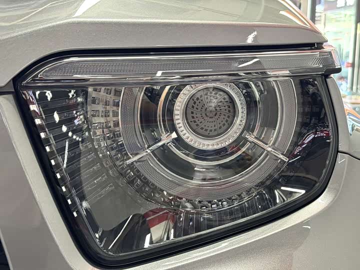 Tank 700 Hybrid, 2024 — фото 2 из 9