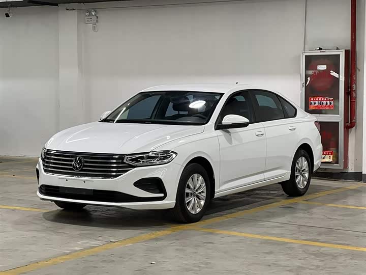 Volkswagen Lavida, 2023 — купить в Белгороде под ключ
