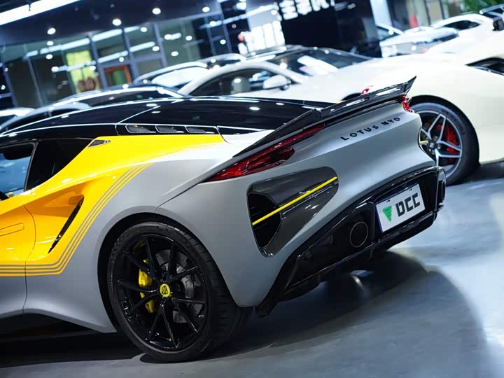 Lotus Emira, 2023 — фото 6 из 9