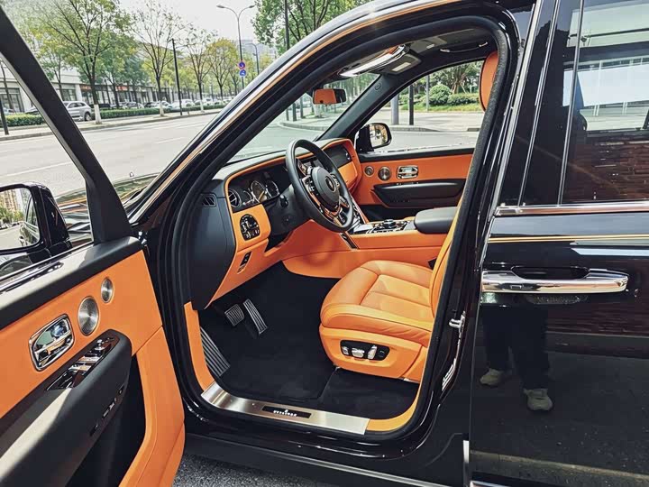 Rolls-Royce Cullinan, 2022 — фото 5 из 5