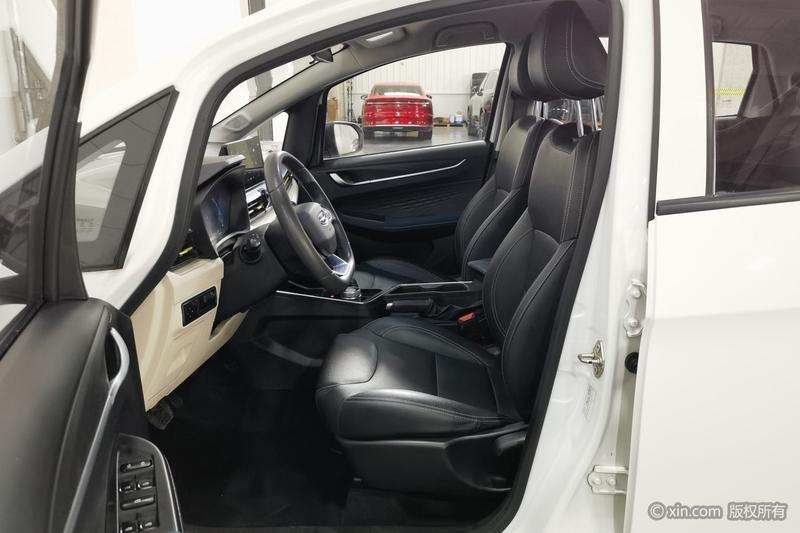 Geely Geometry EX3, 2021 — фото 11 из 12