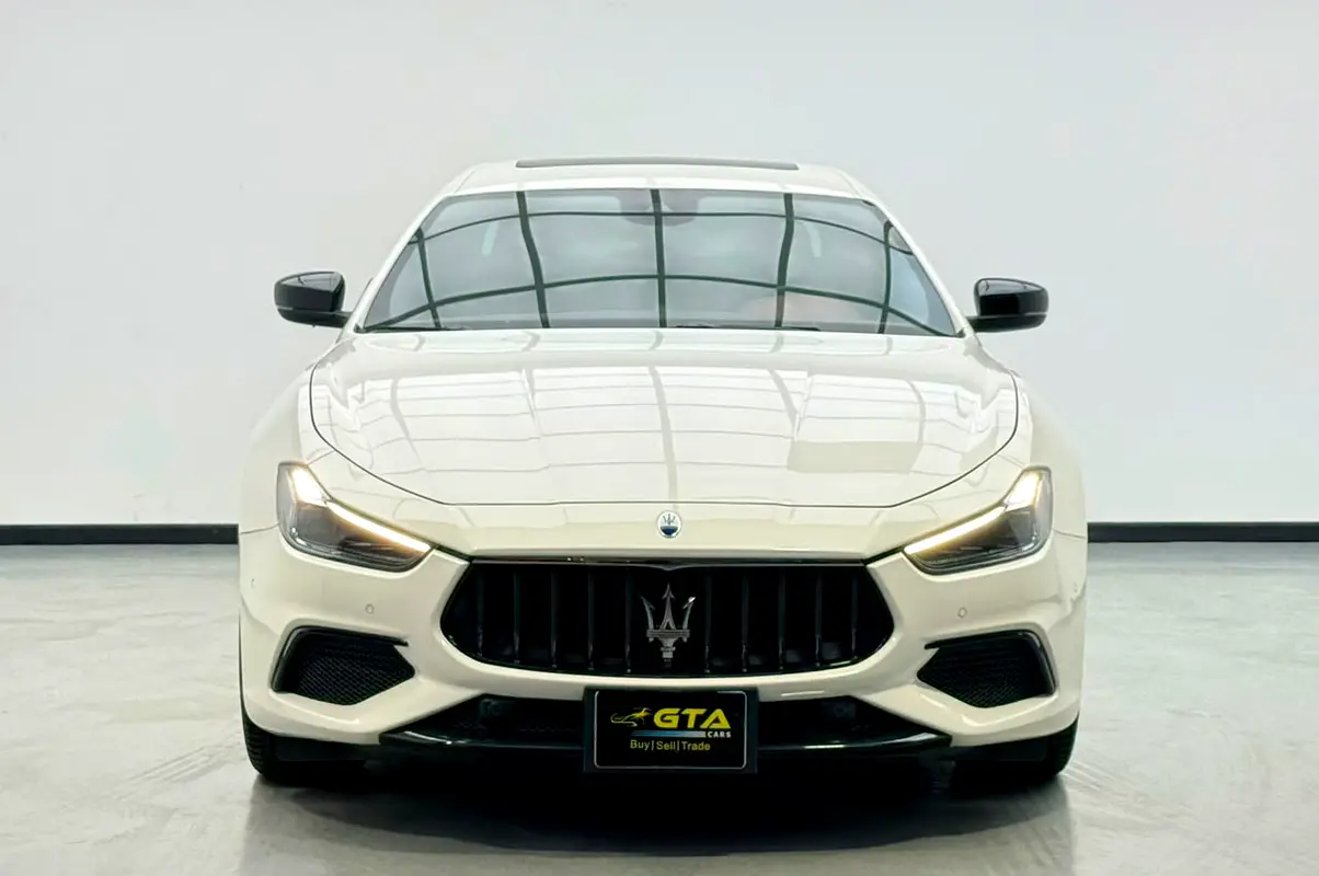 Maserati Ghibli, 2023 — фото 2 из 10