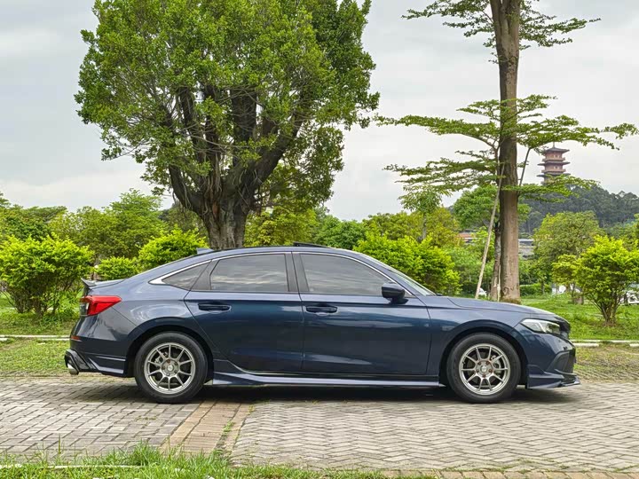 Honda Civic, 2023 — фото 4 из 9