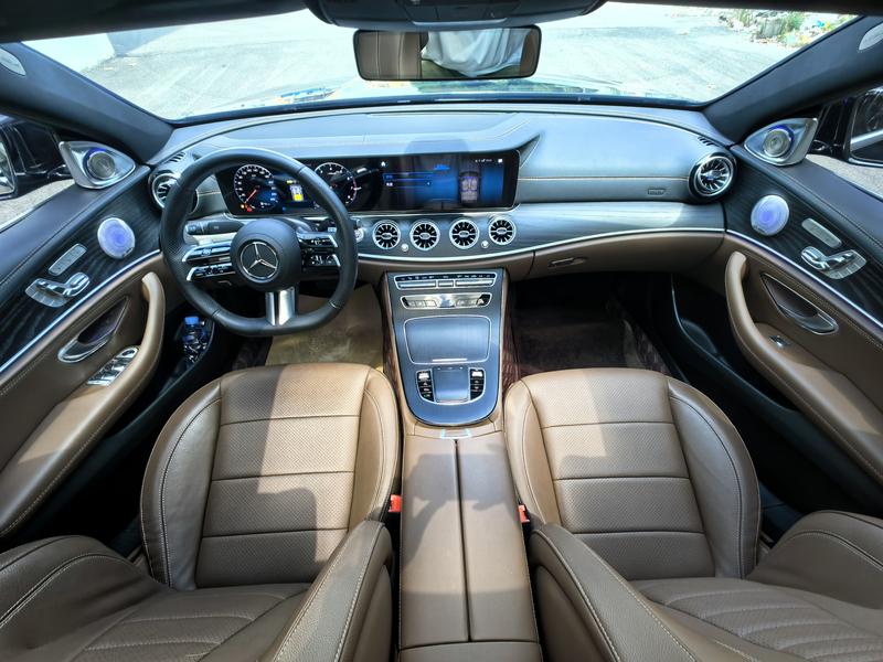 Mercedes-Benz E-Class, 2023 — фото 7 из 11
