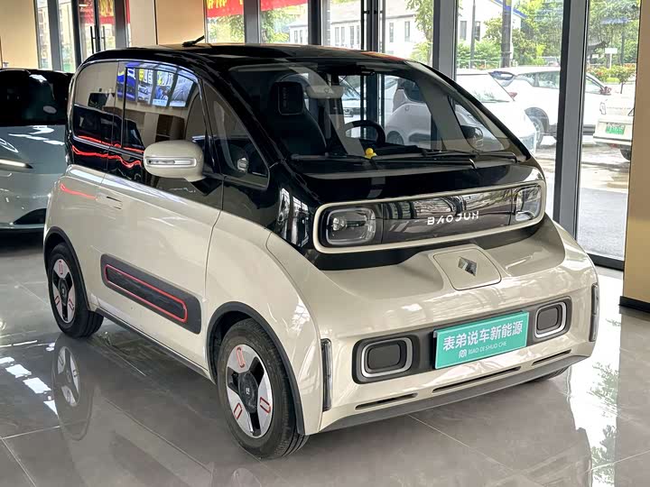 Baojun KiWi EV, 2022 — фото 6 из 9